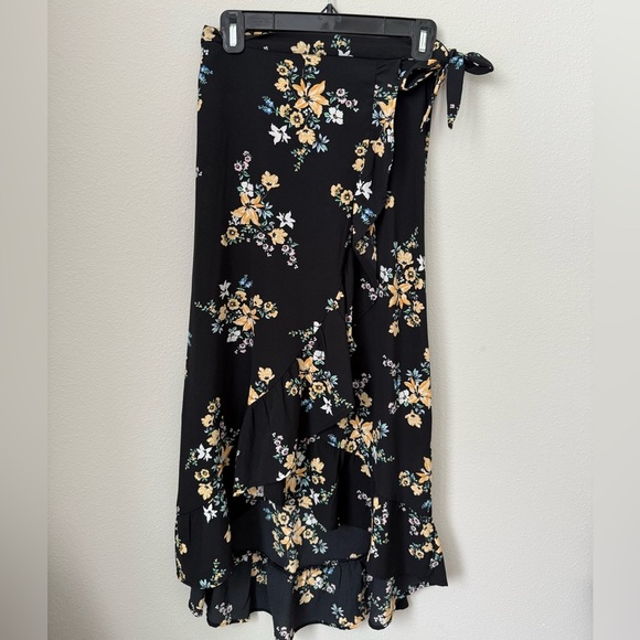 H&M Floral Wrap Skirt - Black and Yellow - Picture 1 of 6
